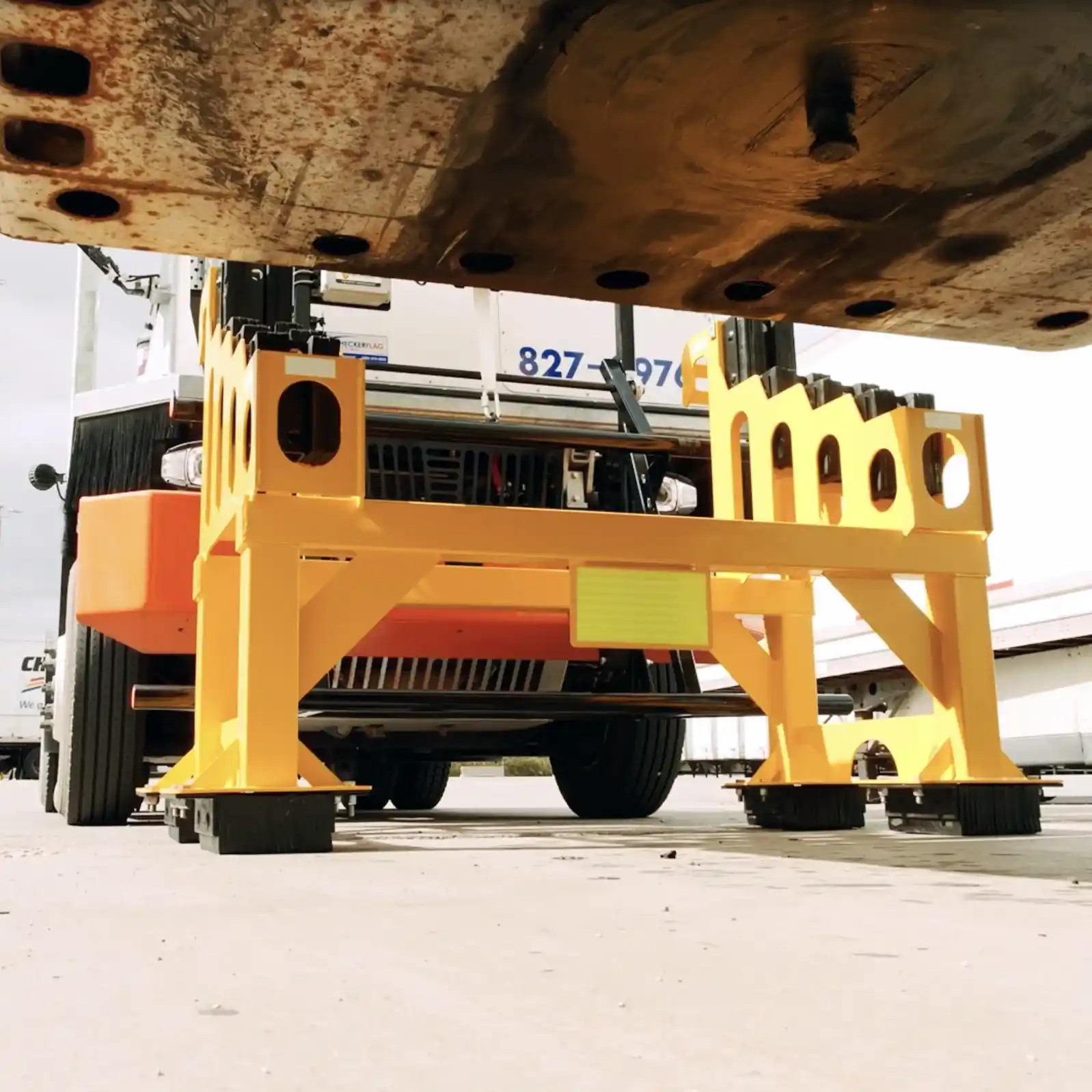 Seguridad en operación con Trailer Stand